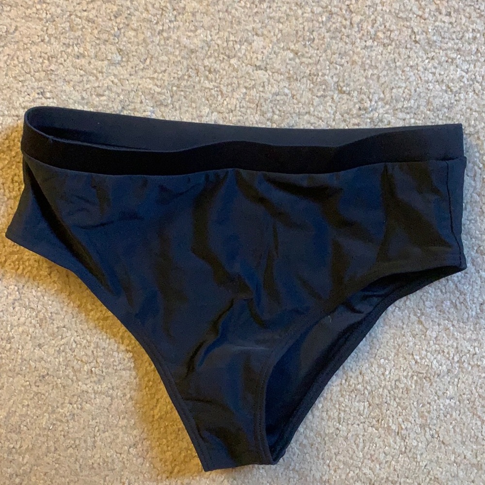 ‼️ACCEPTING ANY OFFER ‼️ Black high waisted